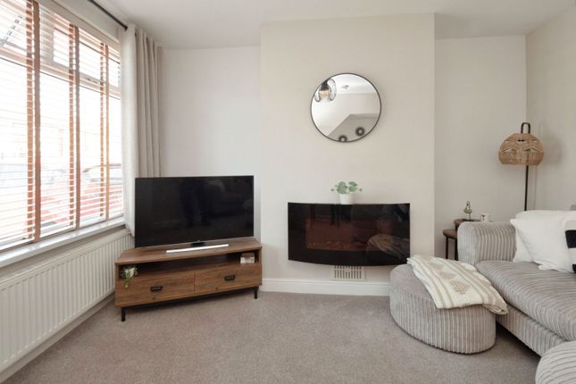 110, Meadowbank Road, Hull photo 4
