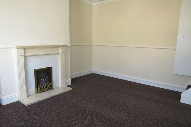 Property to rent in Livingstone Street, Halifax