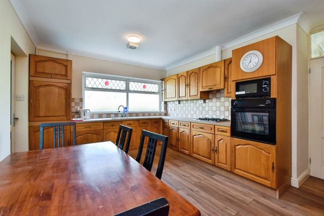 1, Hazel Court, Ebbw Vale photo 4