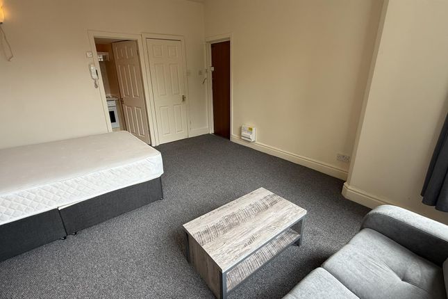 FLAT 6, 32, Moorfield Road, Manchester photo 4