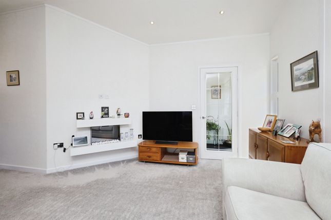 18, Forest Way, Deanland Wood Park, Hailsham photo 4