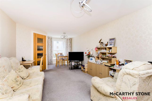 30 Martello Court, Jevington Gardens, Eastbourne photo 2