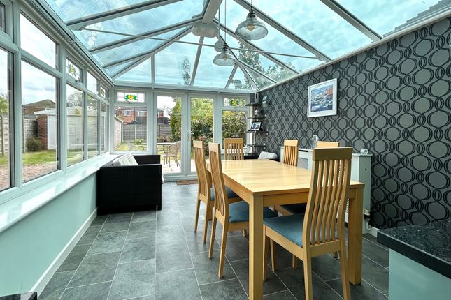 9 Turves Road, Cheadle photo 4