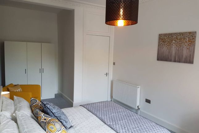 Flat to rent in East Mayfield, Edinburgh