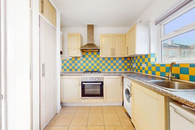 158, Brigstock Road, London photo 2
