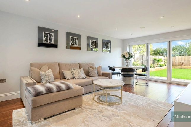 4, Abbotts Way, Oak Hill Road, Romford photo 4