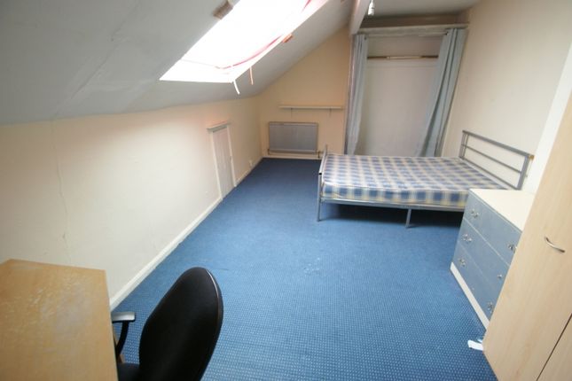 Flat to rent in Hanover Square, University, Leeds