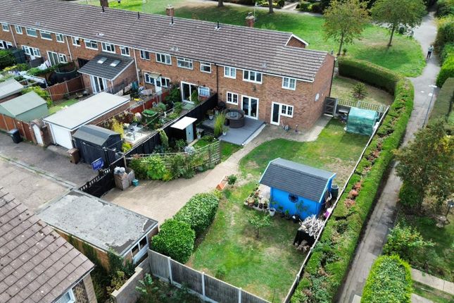 152, Linnet Drive, Chelmsford photo 2