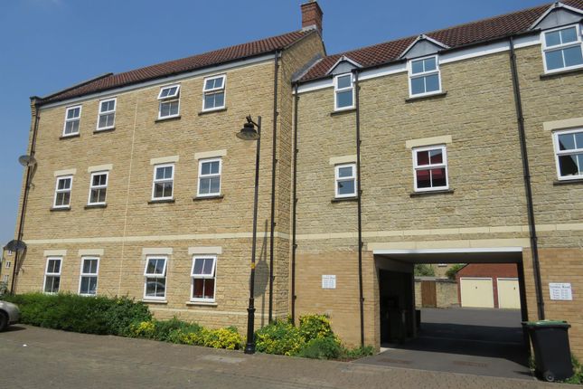 Flat to rent in Grouse Road, Calne