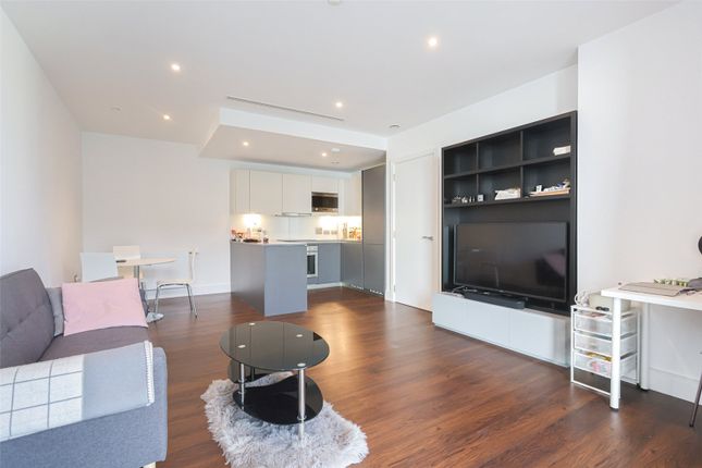 Flat for sale in Harbour Way, South Quay