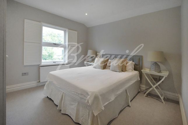 Maisonette to rent in Bishops Road, London