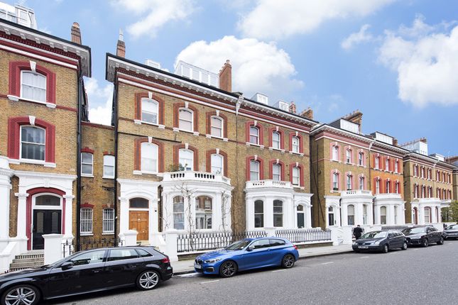 Flats to Let in Roland Gardens, London SW7 - Apartments to Rent in