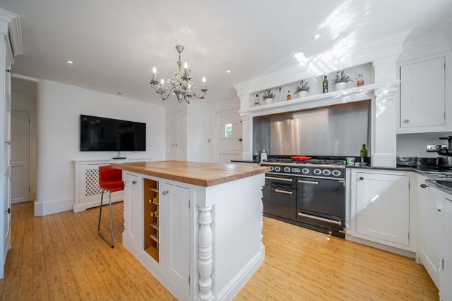 Robin Hill,, Oakwood Close, Chislehurst photo 4