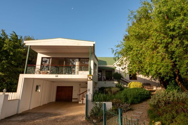 Detached house for sale in 52 Pine Trees, Theewaterskloof, Villiersdorp, Western Cape, South Africa