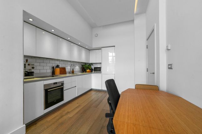 Flat 31,, The Textile Building, London photo 4