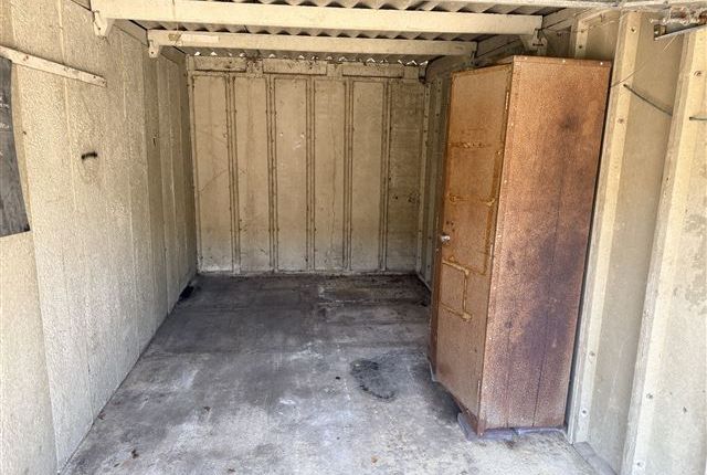 Garage, Vancouver Road Durrington, Worthing photo 2