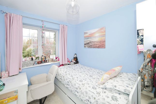 9, Drovers Close, Balsall Common photo 4