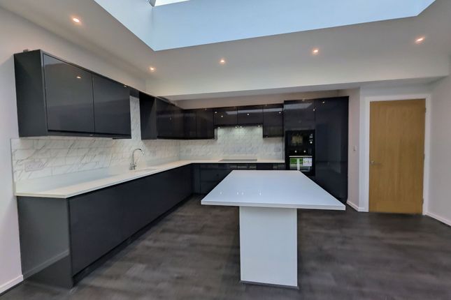 17 The Crescent, Sunderland photo 3