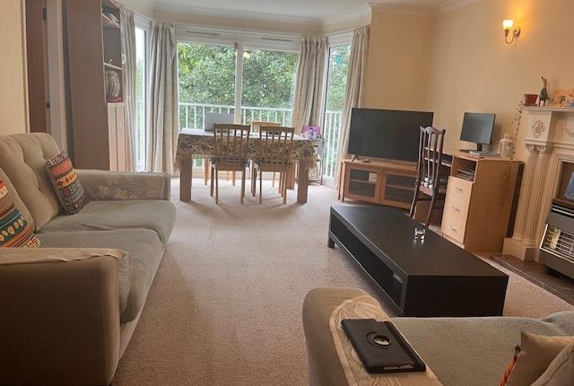 Flat 10, Leamington Spa photo 3
