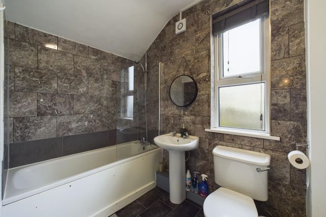 26, Maxwell Way, Sheffield photo 4