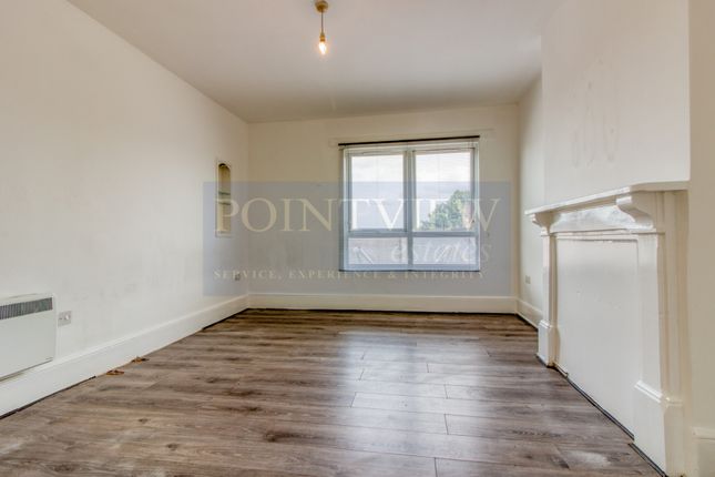 Flat 4 26a, Bostall Hill, London photo 3
