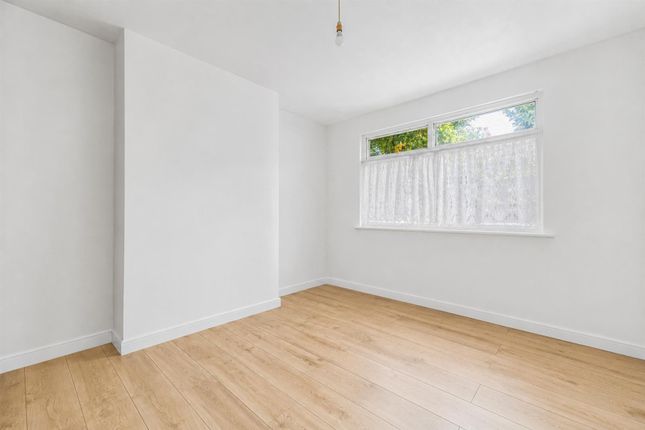 121, Washington Road, Worcester Park photo 2