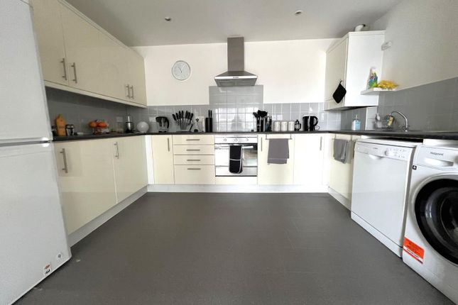 Flat 5, Academy House, 9 - 11, Ongar Road, Brentwood photo 3