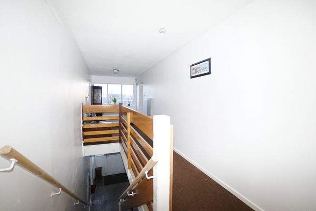 51, Abinger Road, Garswood, Wigan photo 2