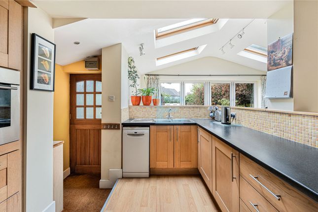 19, Sylvan Avenue, London photo 2