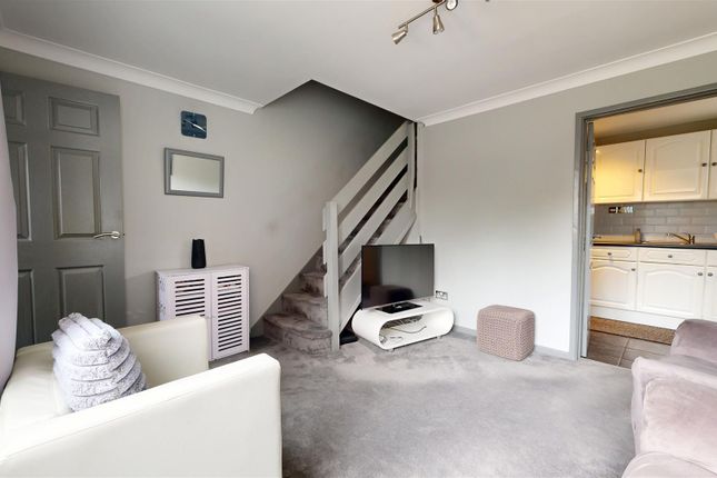 30, Kingfisher Close, Weymouth photo 4