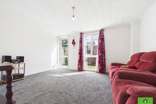 20, Truro Walk, Romford photo 5