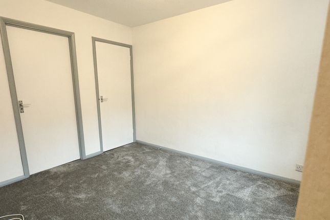 Flat to rent in Carrington Road, High Wycombe, Buckinghamshire