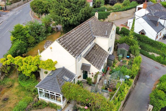Yew Tree Cottage,, Blunsdon Hill, Swindon photo 3