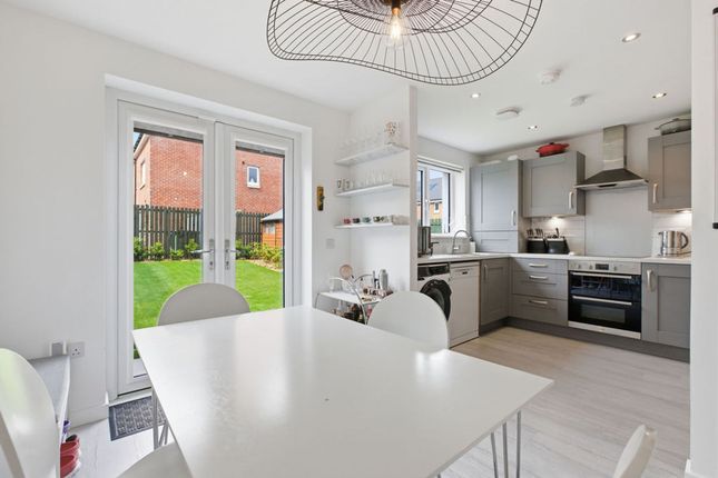 17 Cladich Crescent, Paisley photo 4