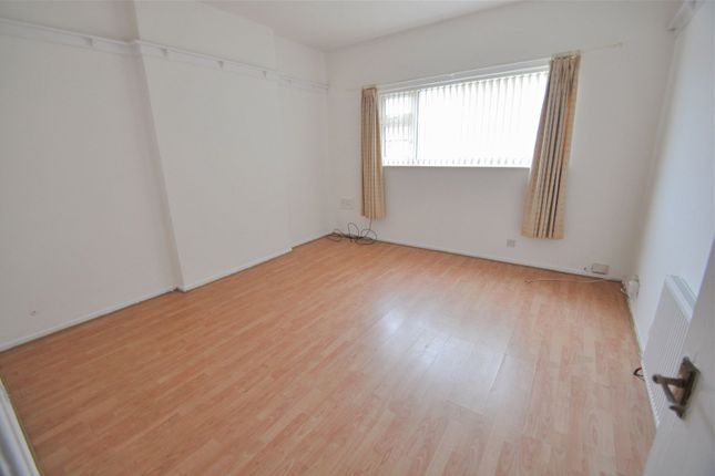 Thumbnail Flat to rent in Stanley Avenue, Wallasey