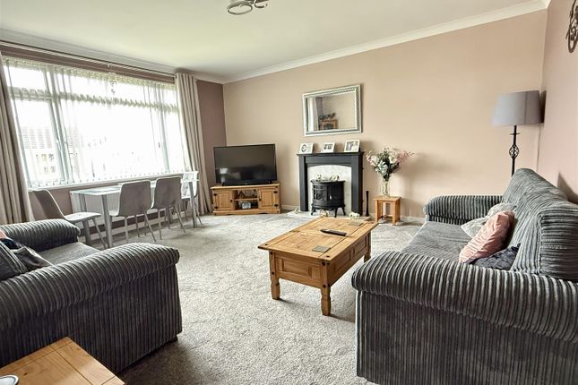 45, Morfa Maen, Kidwelly photo 2