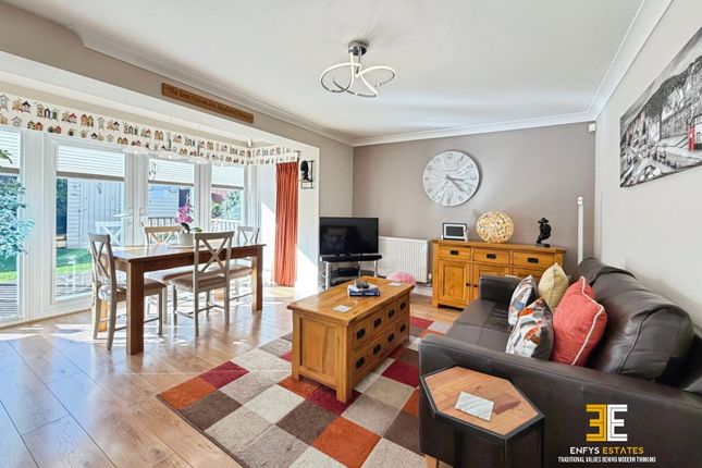 22, Clos Belyn, Llandudno Junction photo 3