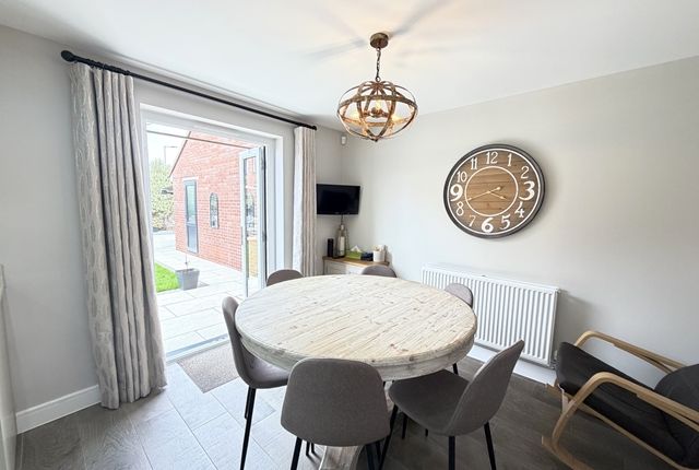 1, Crier Street Devon, Honiton photo 4