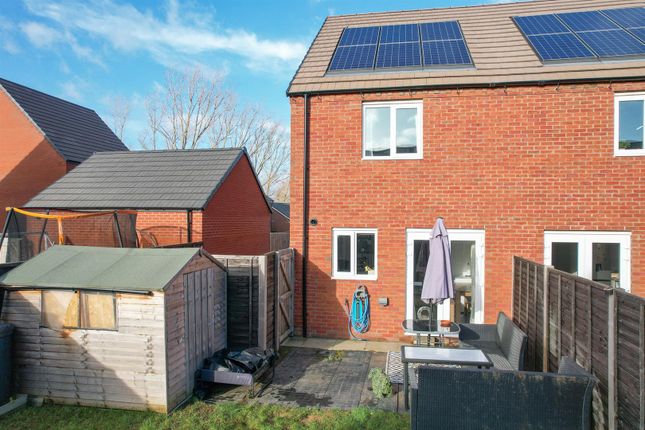 Property for sale in Wheat Close, Long Marston, Stratford-Upon-Avon