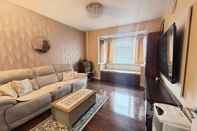 217, Staines Road West, Surrey photo 2