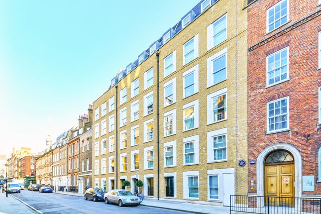 Flat to rent in Essex Street, London