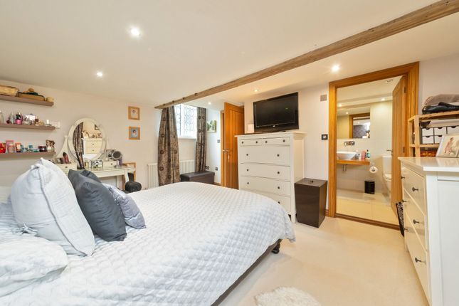 Cottage for sale in Woburn Road, Woburn Sands
