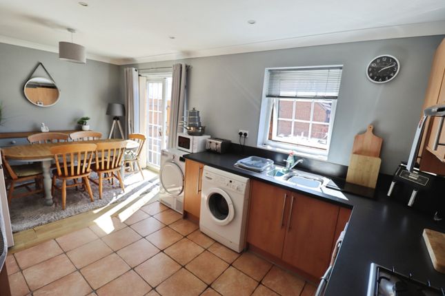 6, Alder Covert, Thetford photo 3