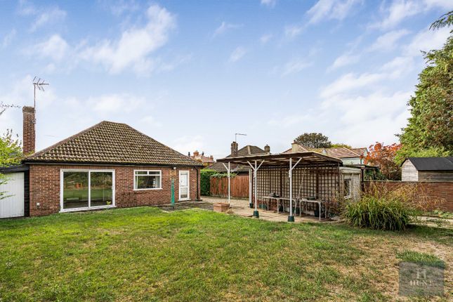 12, Thame Road, Aylesbury photo 3
