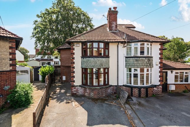 28, Greyshiels Avenue, Leeds photo 4