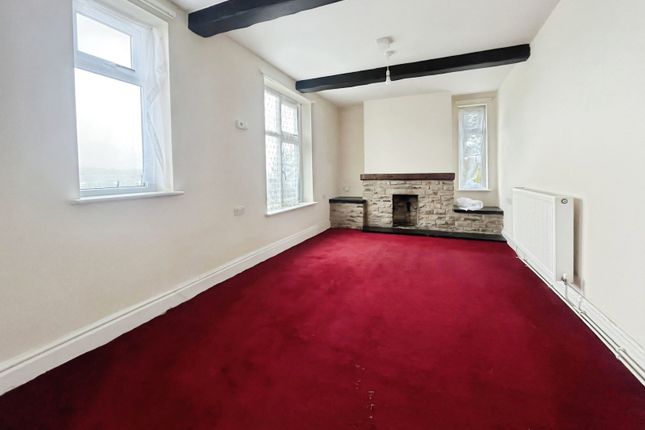 Sanders Cross House, 105, Woodhead Road, Glossop photo 4