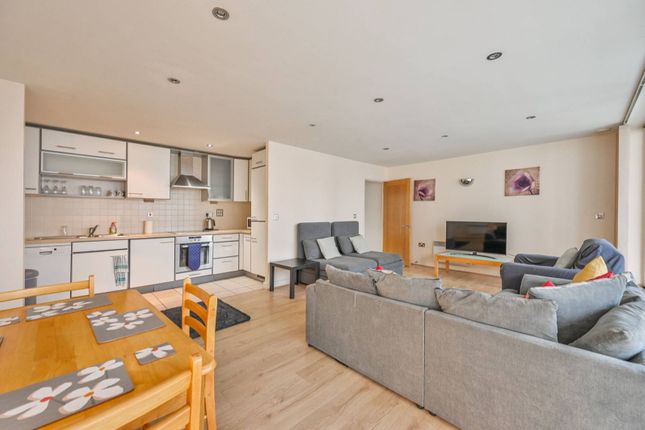 Thumbnail Flat for sale in Baltic Apartments, Docklands