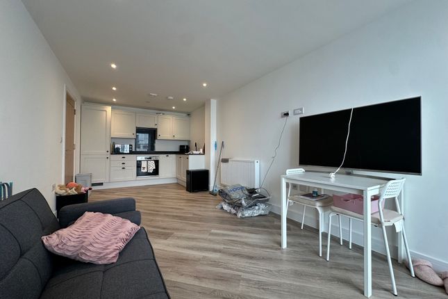 Flat 11, Marina View, Mumby Road, Gosport photo 4