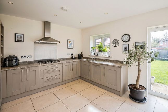 79, Llys Y Groes, Clwyd photo 5