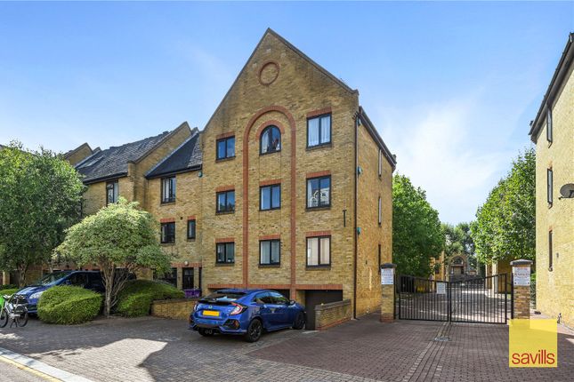 2-bed flat on Kennet Street, London, £470,000